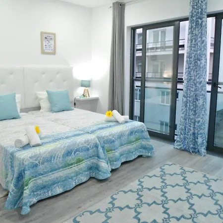 Town Apartment *