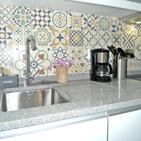 Town Apartment *